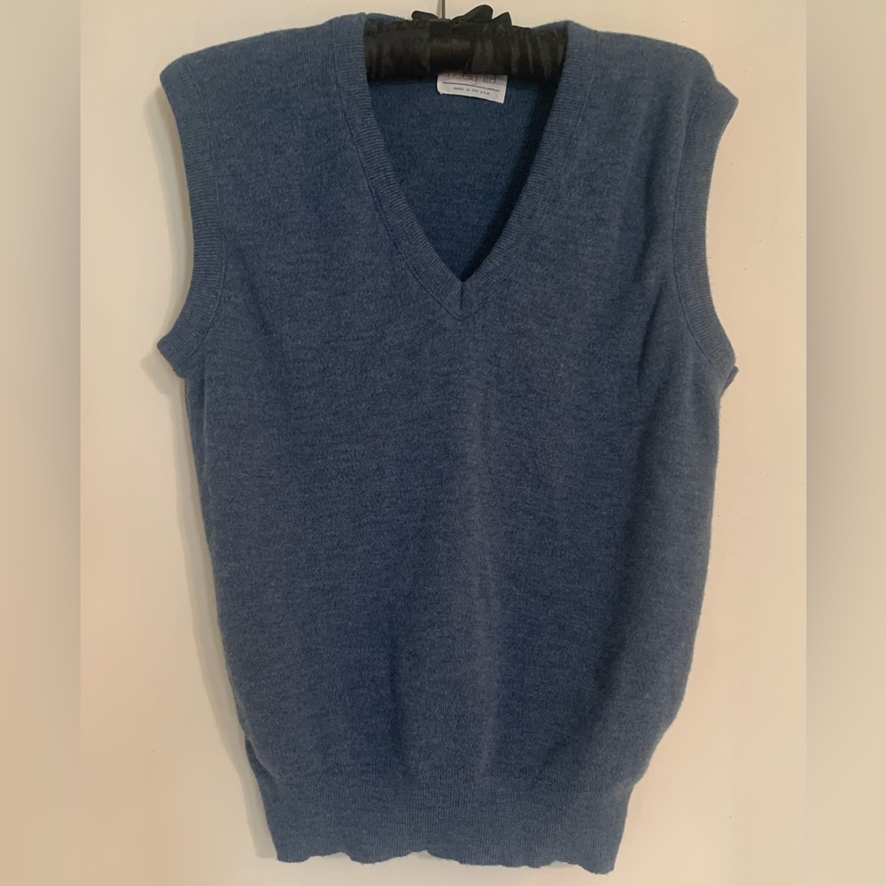 Vintage “Neely Ltd” Men’s M Blue Grandpa Golfing V-Neck Sweater Vest